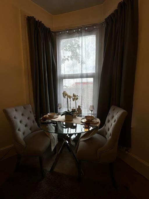 런던 Entire 1Bed Stratford Westfield 아파트 외부 사진